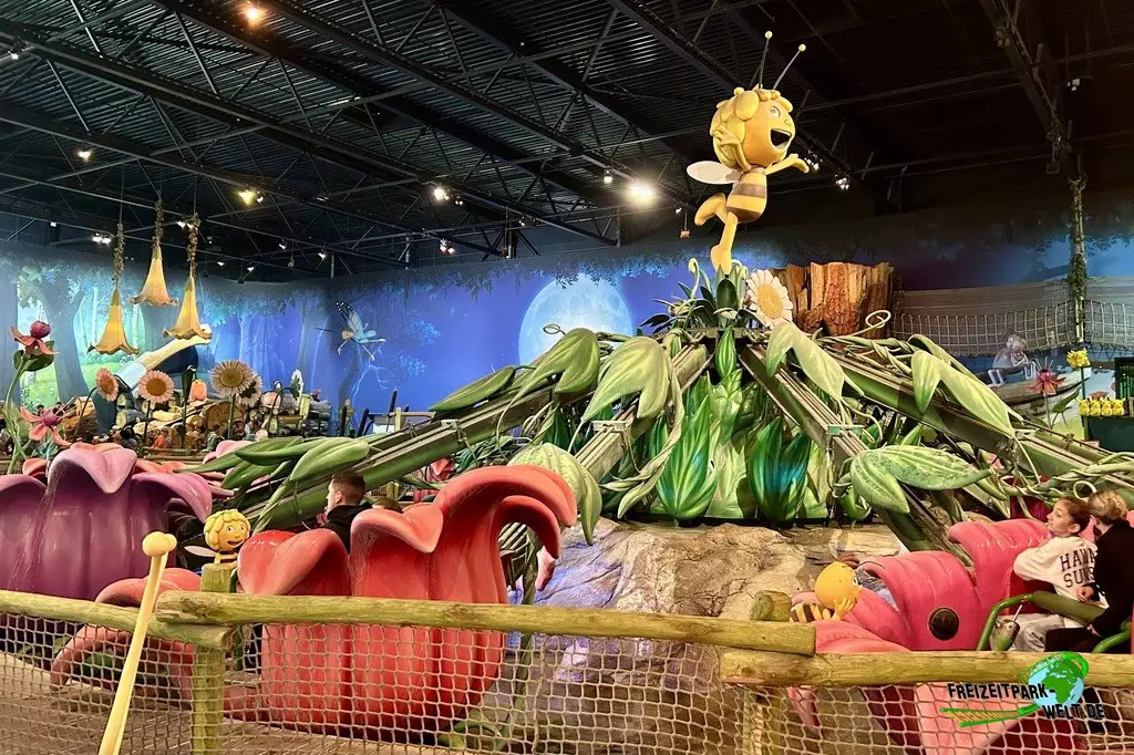 De Bloemenmolen im Plopsaland Belgium - 2023