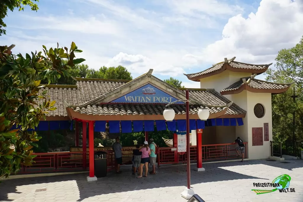 Waitan Port in Port Aventura - 2015
