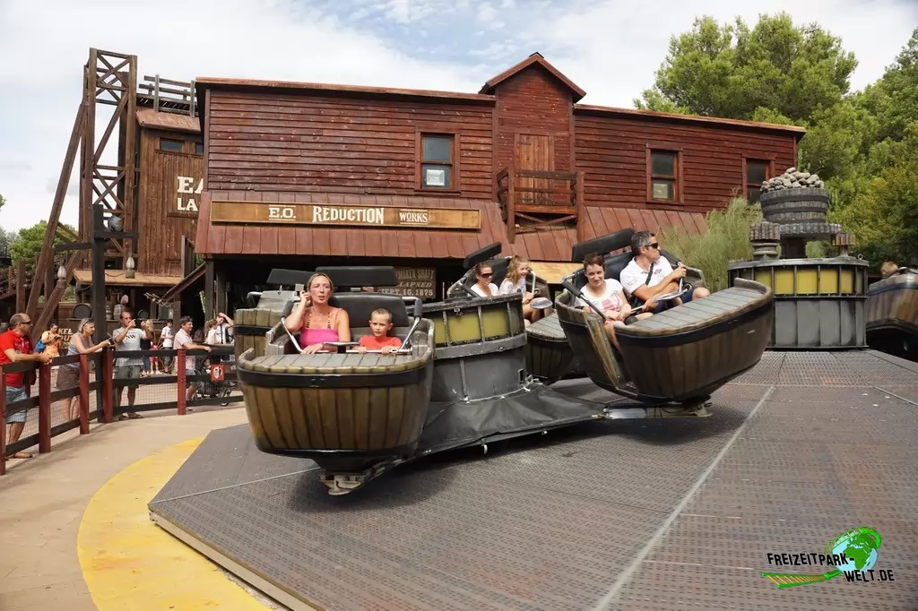Crazy Barrels in Port Aventura - 2015