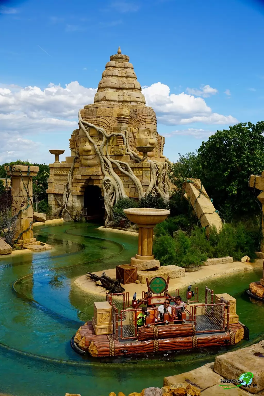 Angkor in Port Aventura - 2015: Imposante Tempelanlage