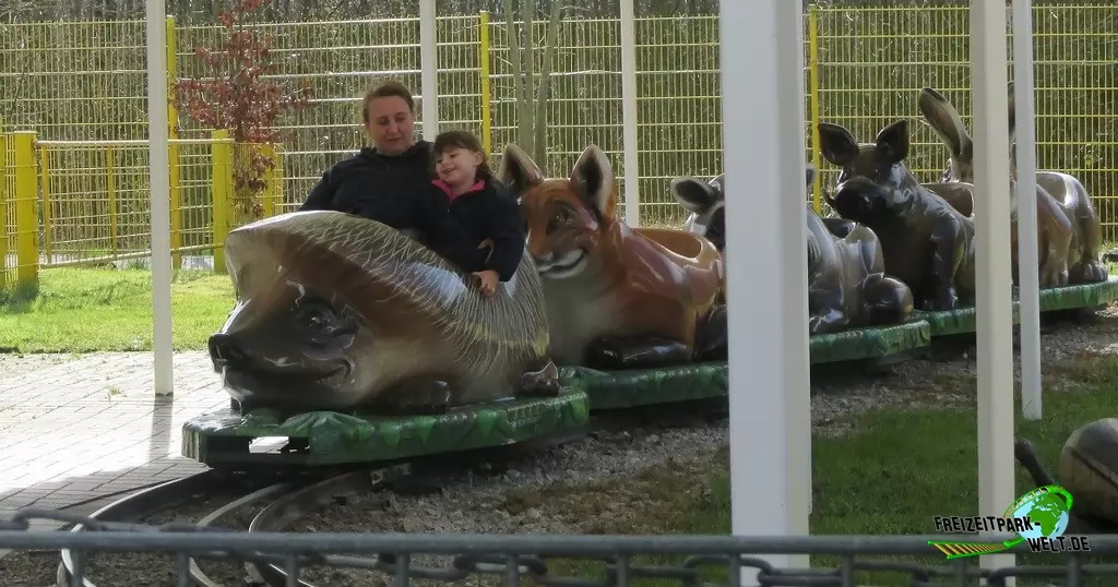 Waldtier-Bahn im Freizeitpark Schloß Beck - 2015