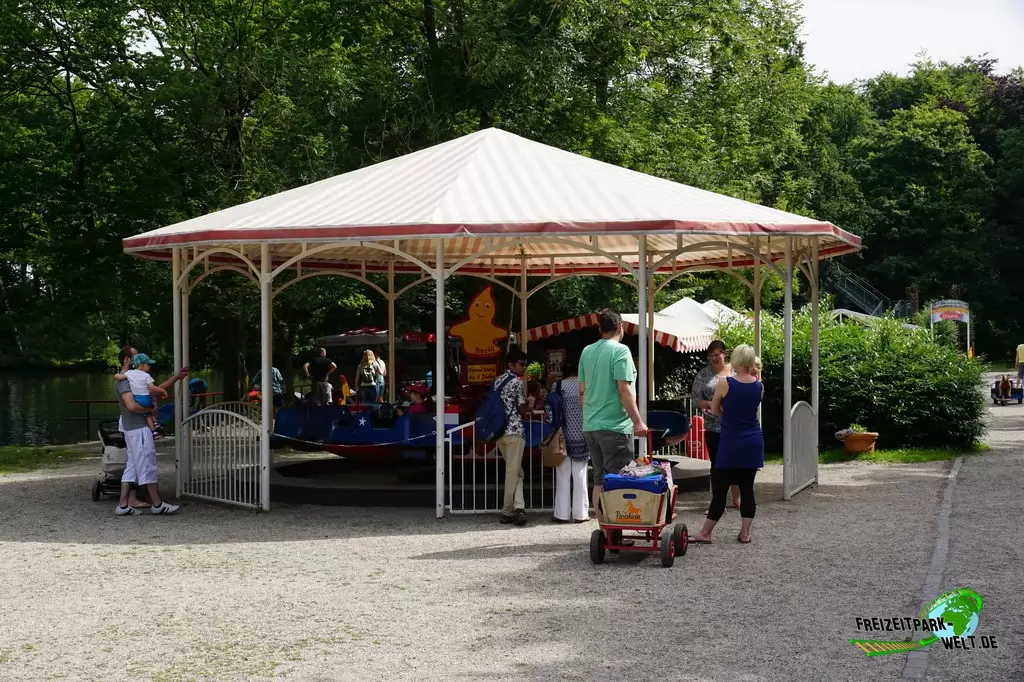 Flugzeug Karussell im Freizeitpark Schloß Beck - 2015