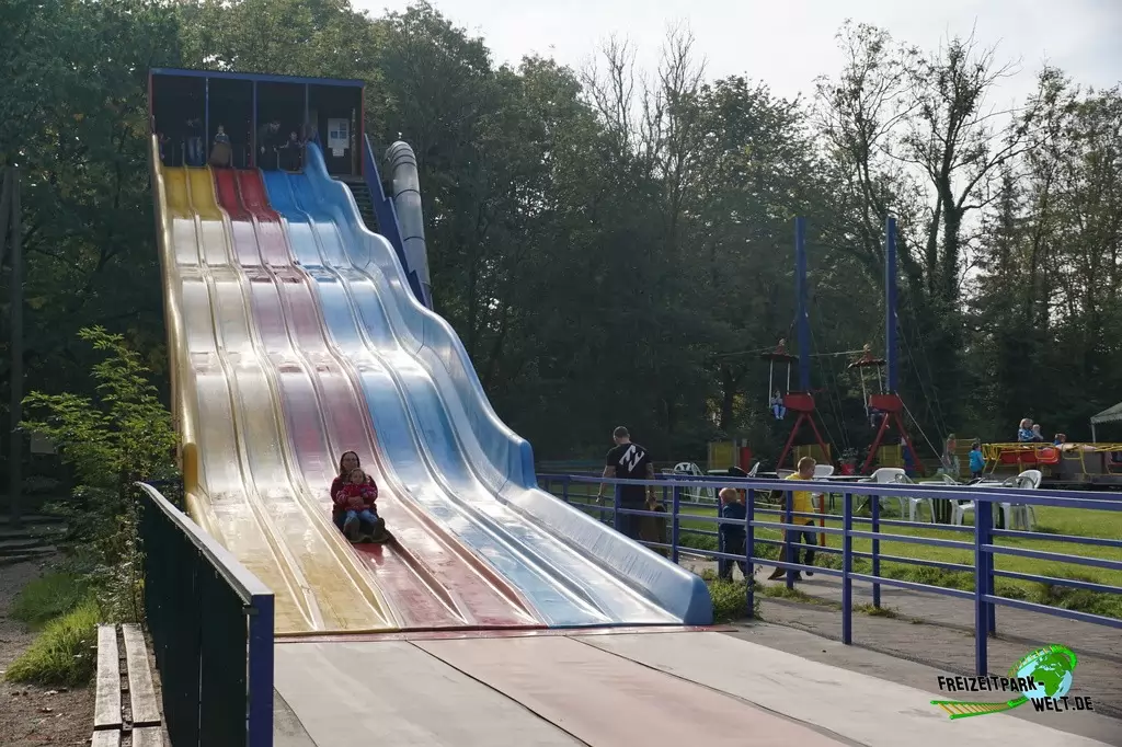 Wellenrutsche im Freizeitpark Schloß Beck - 2015