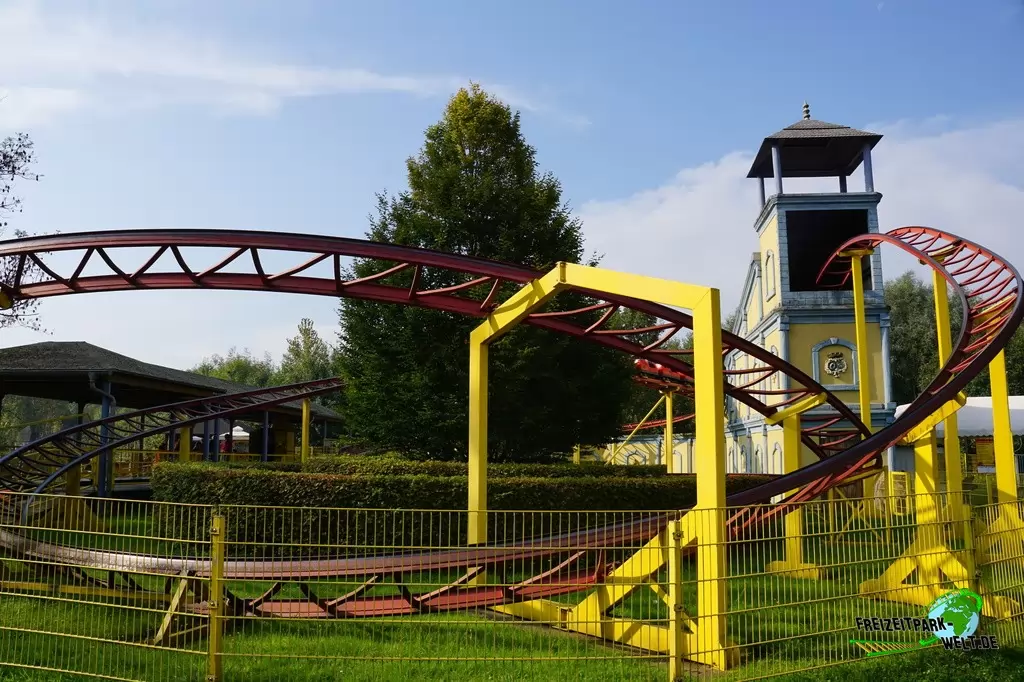 Familienachterbahn im Freizeitpark Schloß Beck - 2015