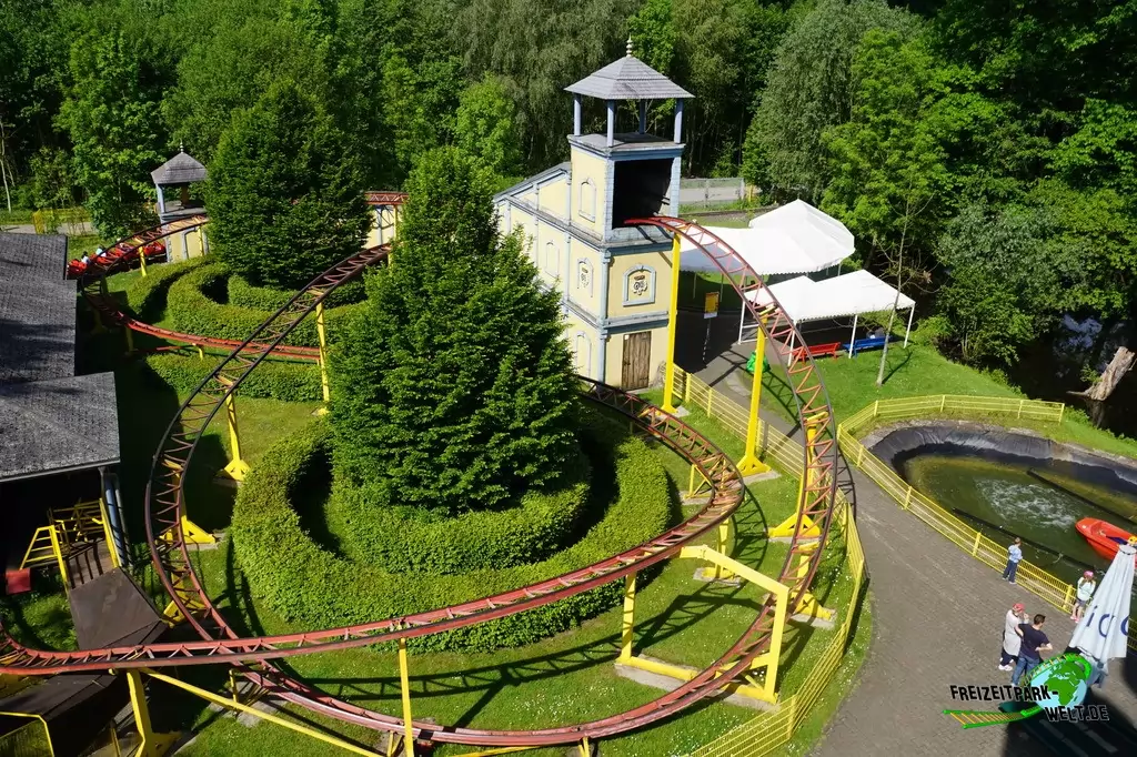 Familienachterbahn im Freizeitpark Schloß Beck - 2017