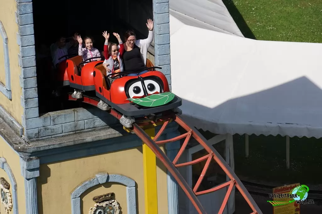 Familienachterbahn im Freizeitpark Schloß Beck - 2017