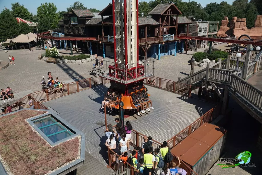 Free Fall im Attractiepark Slagharen - 2022