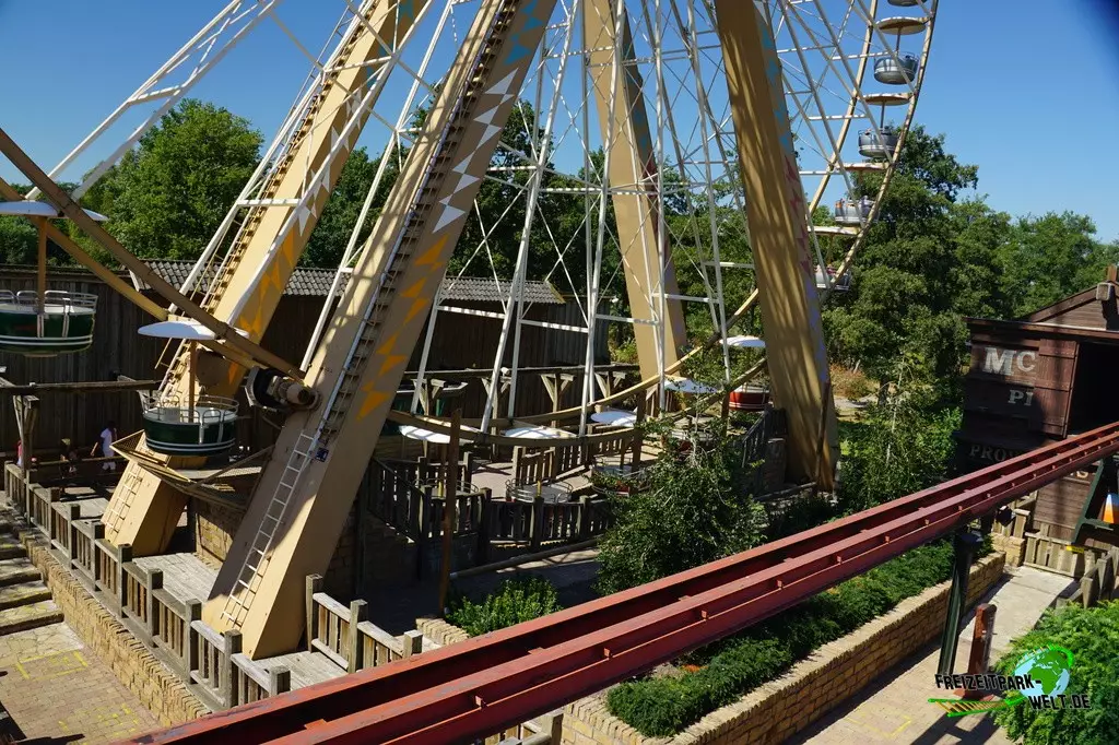 Riesenrad im Attractiepark Slagharen - 2022