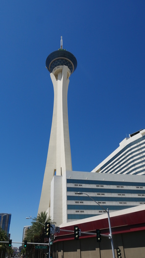 Atemberaubende Aussicht aus 350m Höhe und noch ein halber Freizeitpark. Das ist der Startosphere Tower in Las Vegas. - Foto 9