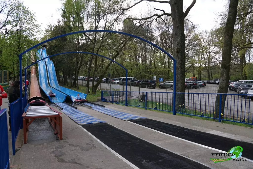 Wellenrutschturm im Tier- und Freizeitpark Thüle - 2022