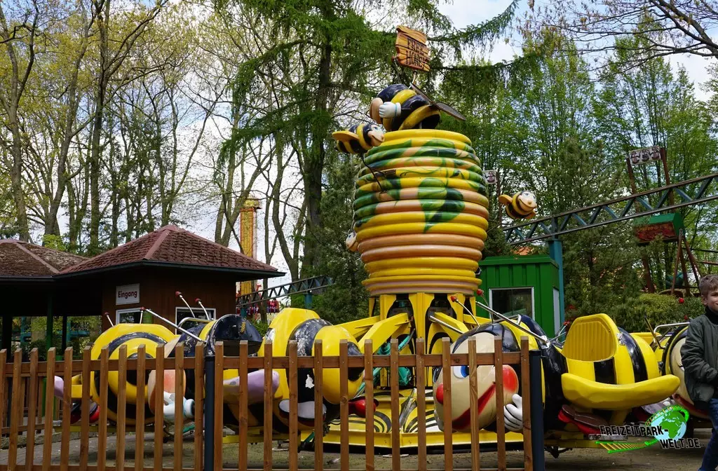 Bienenkarussell im Tier- und Freizeitpark Thüle - 2022