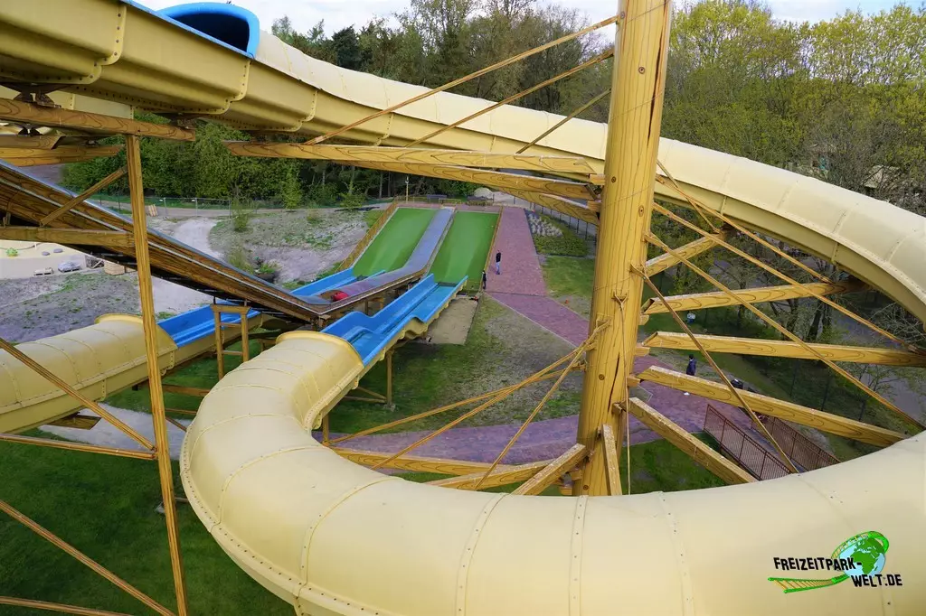 Wasserrutsche im Tier- und Freizeitpark Thüle - 2022