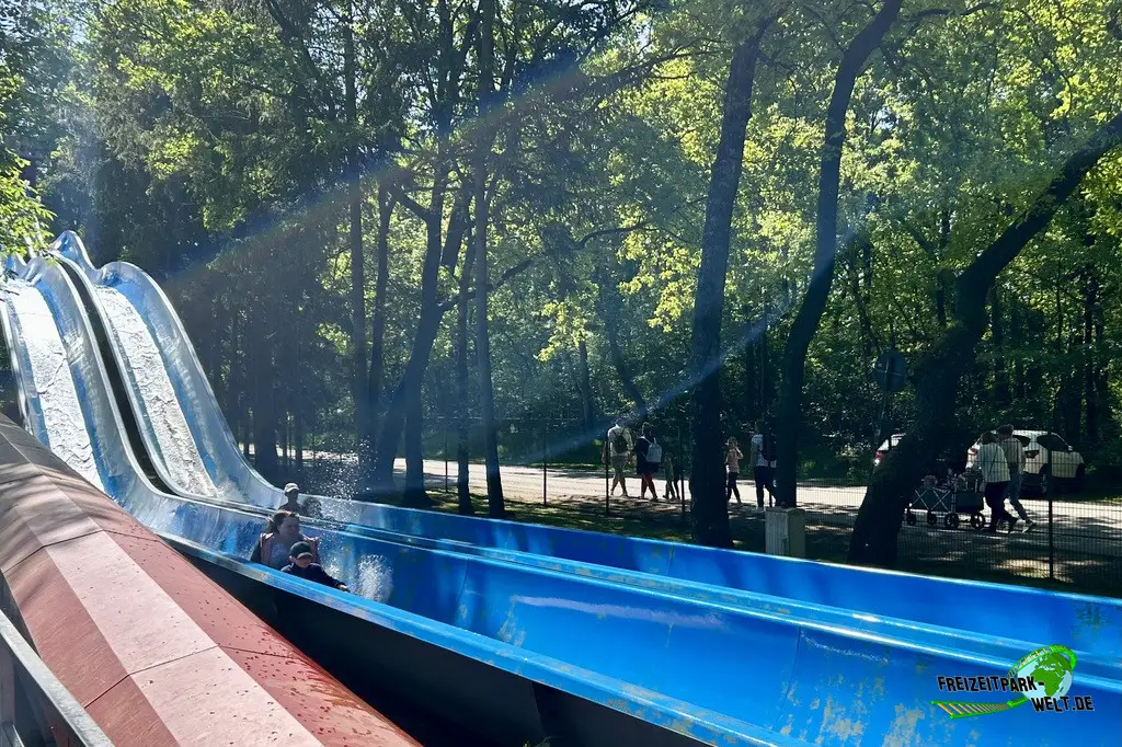 Wellenrutschturm im Tier- und Freizeitpark Thüle - 2024