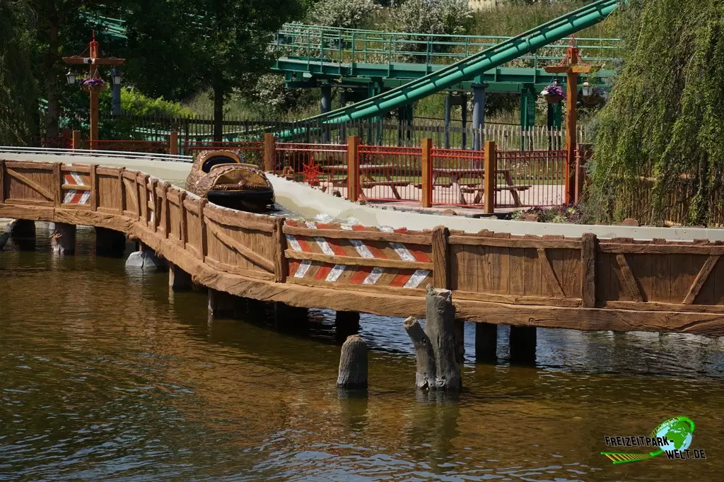 Expedition Zork im Toverland - 2022: Auch die Außenwände der Wasserbahn wurden neu gestaltet.