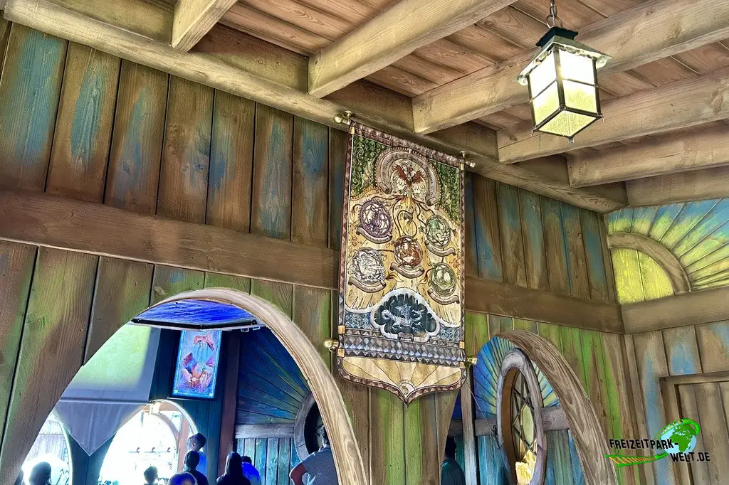 Dragonwatch im Toverland - 2023: Der kleine Pre-Show Raum vor dem Start