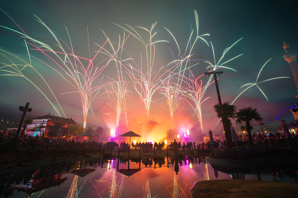 Feuerwerk_Port_Laguna.jpg