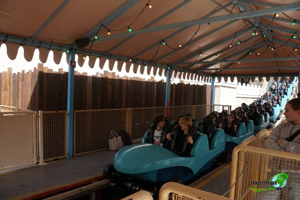 Cobra im Walibi Belgium - 2025