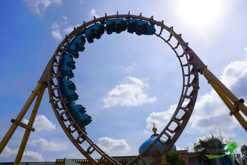 Cobra im Walibi Belgium - 2025