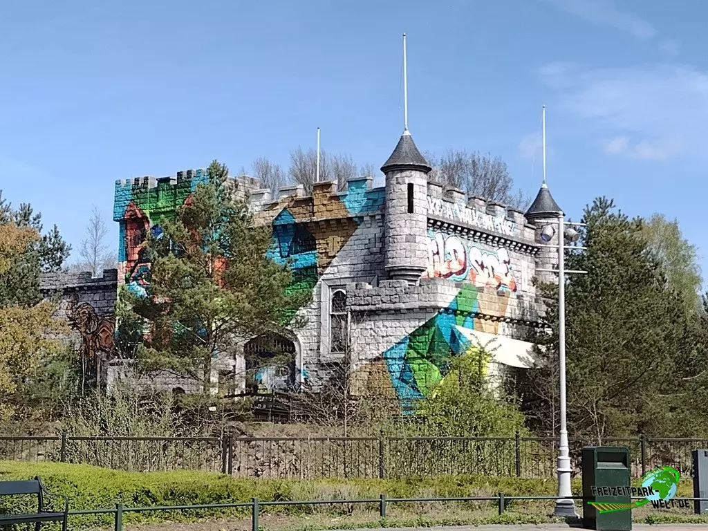 Merlins Magic Castle im Walibi Holland - 2022