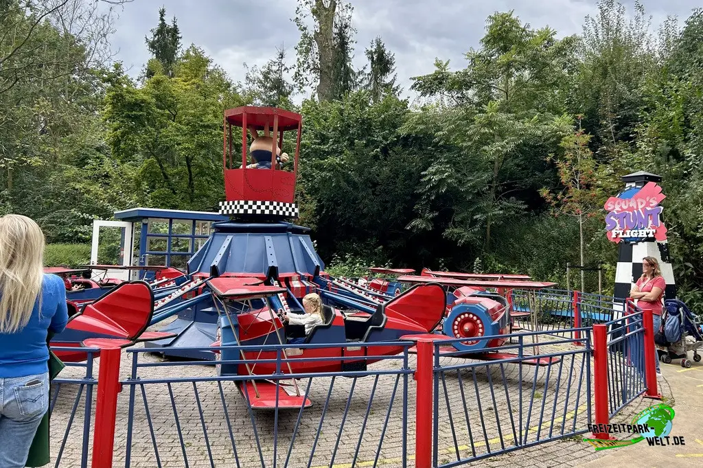 Squad's Stunt Flight im Walibi Holland - 2024