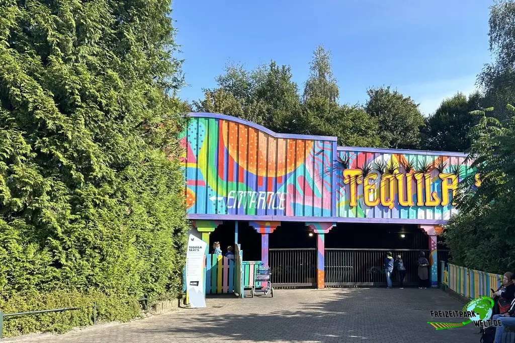 Tequilla's Taxis im Walibi Holland - 2024