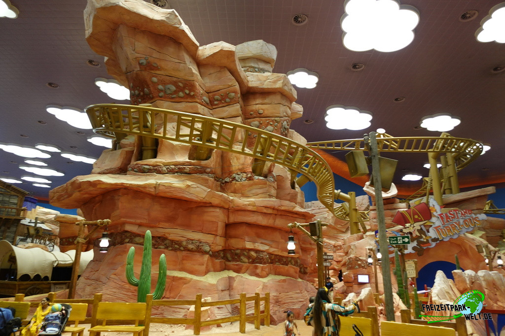 Fast and Furry-ous - Warner Bros. World™ Abu Dhabi