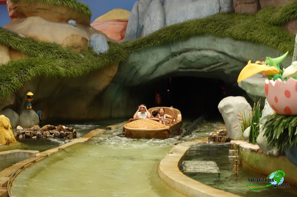 The Flintstones Bedrock River Adventure - Warner Bros. World™ Abu Dhabi
