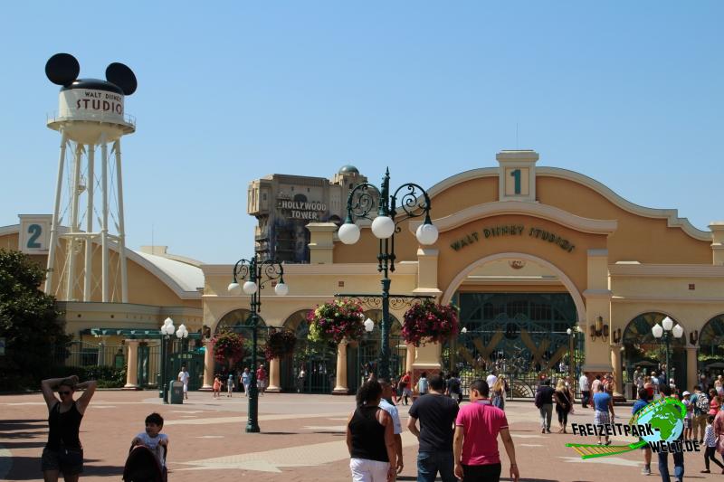 Walt Disney Studios Paris - 2015: Eingangsbereich der Walt Disney Studios