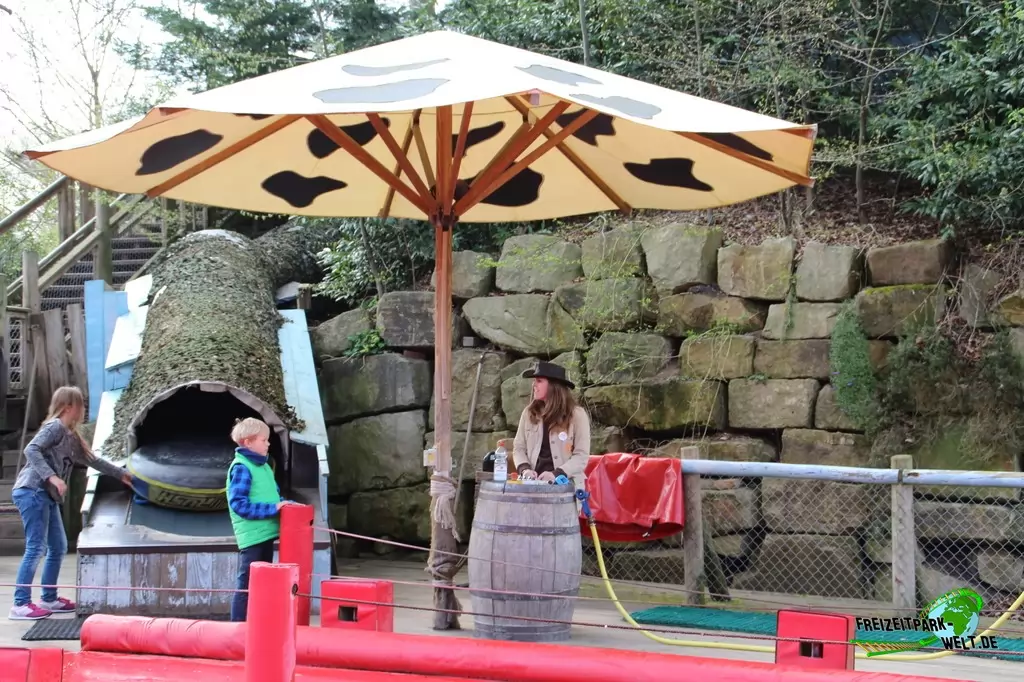 Rodelbahnen im Erlebnis-Zoo Hannover - 2016