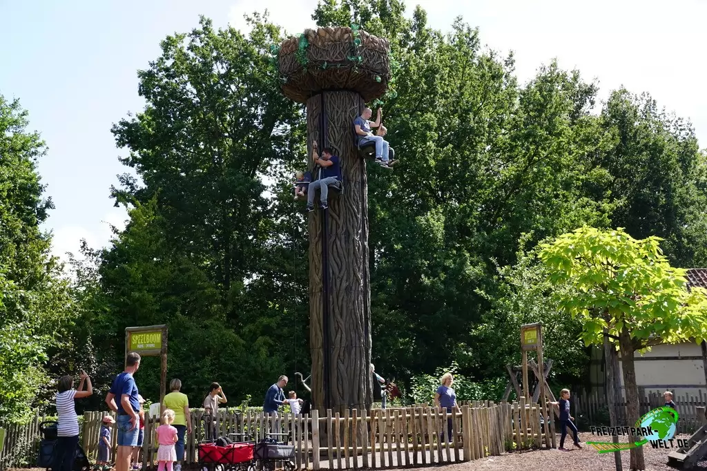 Tower im GaiaZOO - 2019: Der Tower stand lange Zeit im Dino Dome und wurde erst 2018 umgesetzt.
