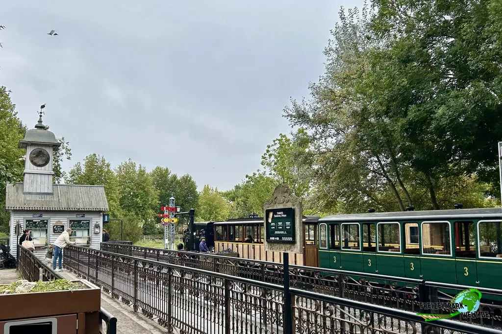 Dampflok-Rundfahrt im Pairi Daiza - 2025