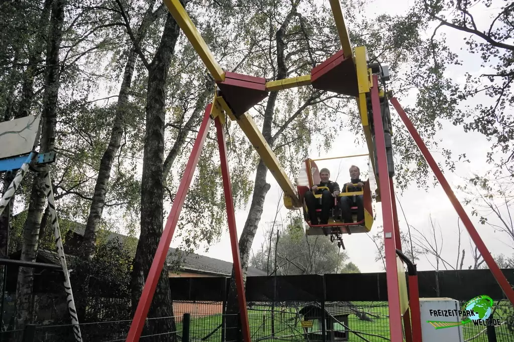 Superschaukel im Tierpark Nadermann - 2017