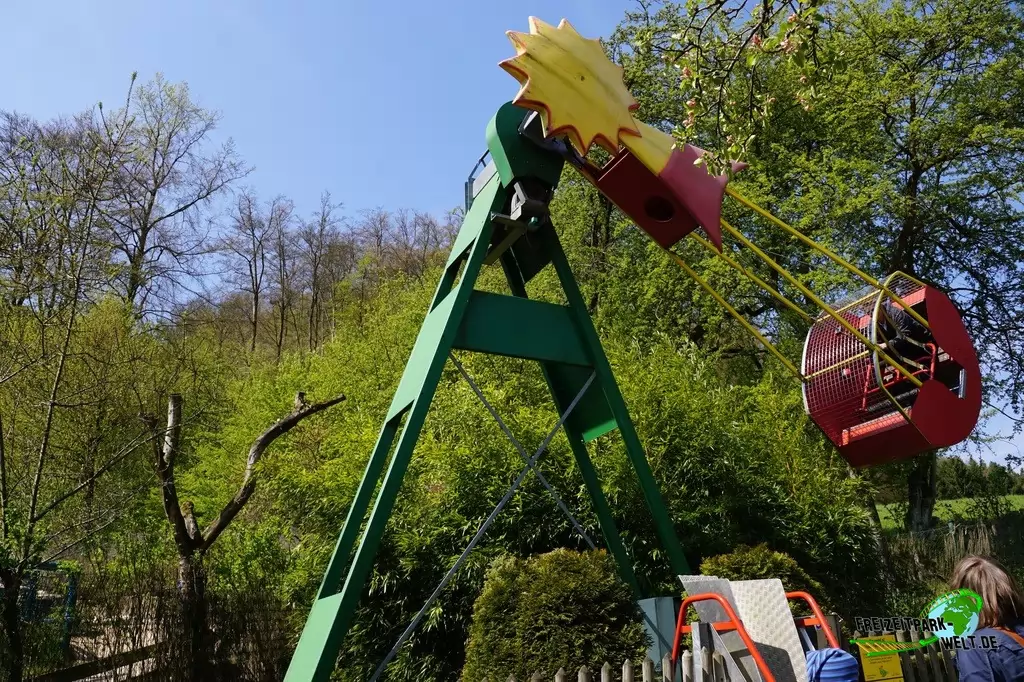 Motorschaukel im Vogelpark Heiligenkirchen - 2017