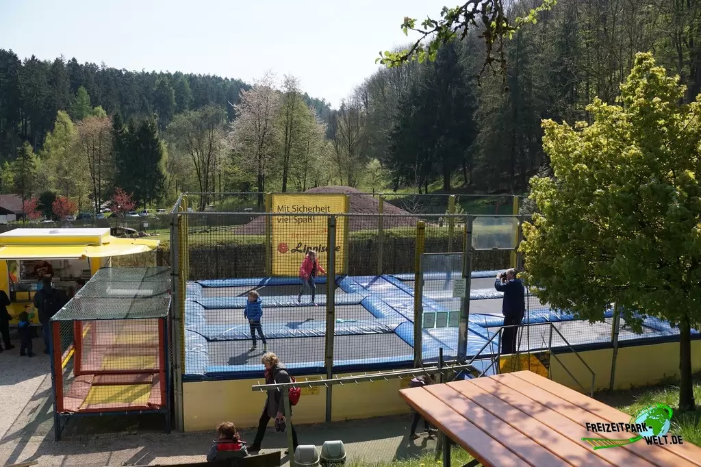 Trampoline im Vogelpark Heiligenkirchen - 2017