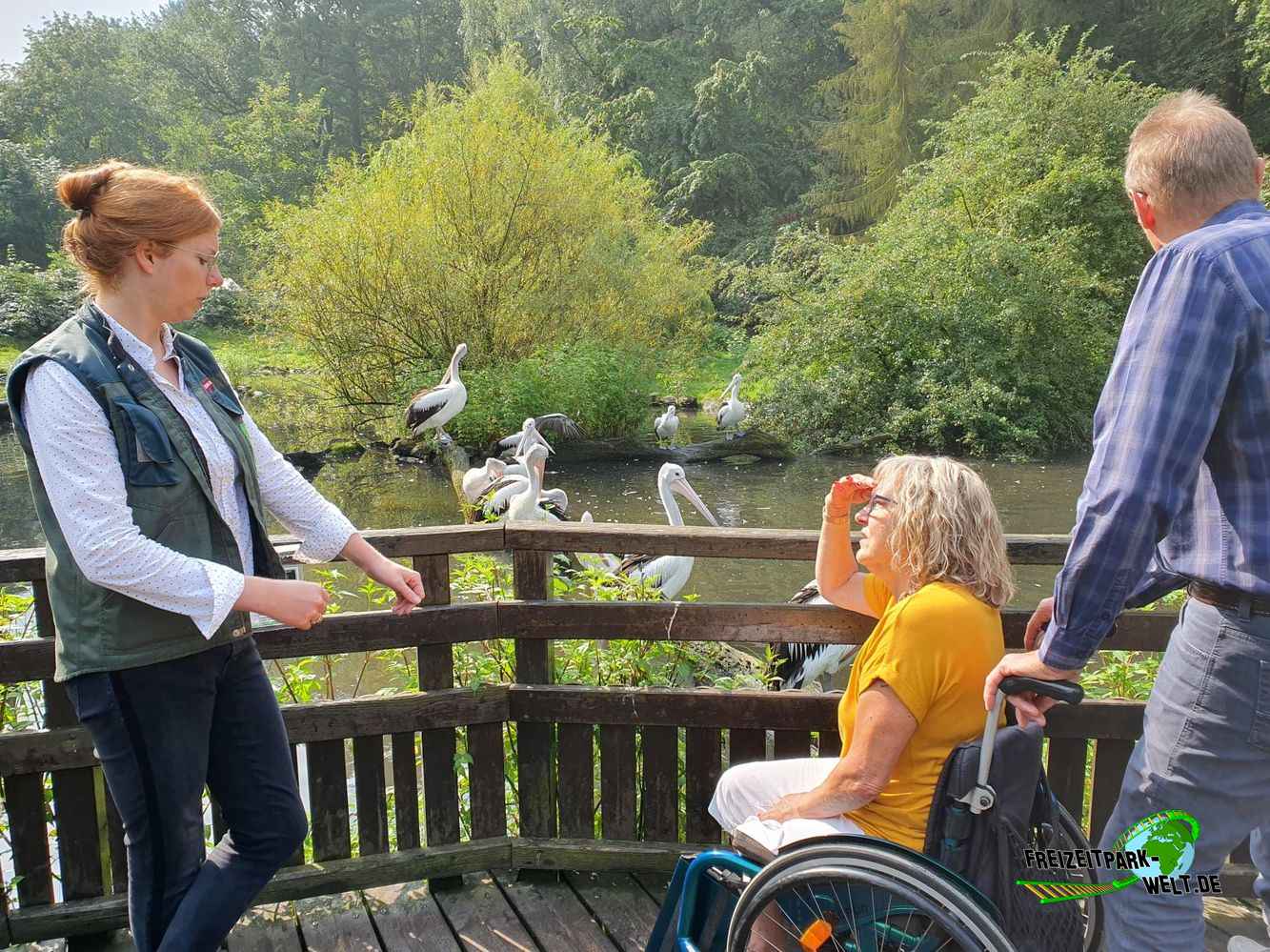 Vogelpark Pressesprecherin.jpg