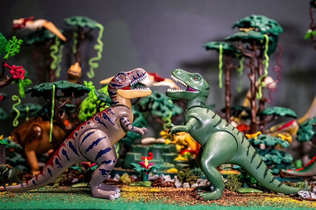 PLAYMOBIL-Dinosaurier_Foto Matthias Drbisch.jpg