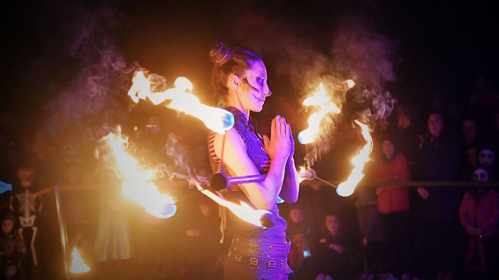 Zoo_Feuershow im Zoo Rostock zum Lampionfest_Foto_Zoo Rostock_Joachim Kloock.jpg